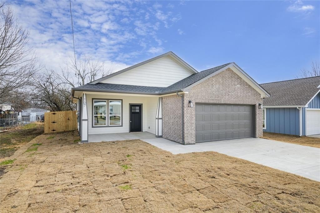 107 S Fir Street, Celeste, TX 75423, 3 Habitaciones Habitaciones , ,2 BañosBaños,Residential,En Venta,107 S Fir Street,20831252