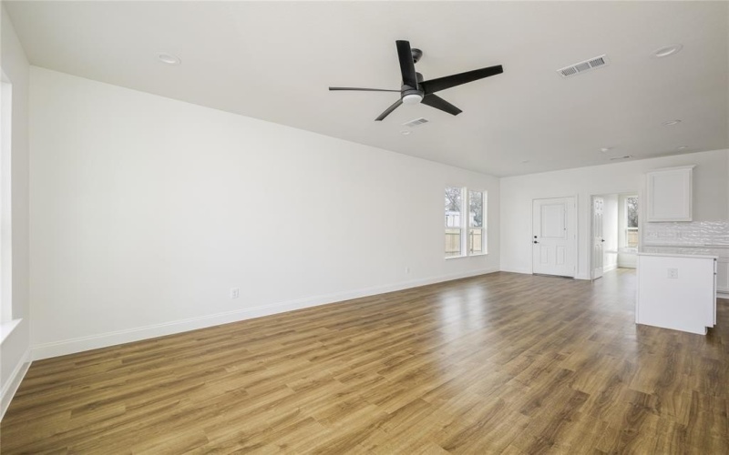107 S Fir Street, Celeste, TX 75423, 3 Habitaciones Habitaciones , ,2 BañosBaños,Residential,En Venta,107 S Fir Street,20831252