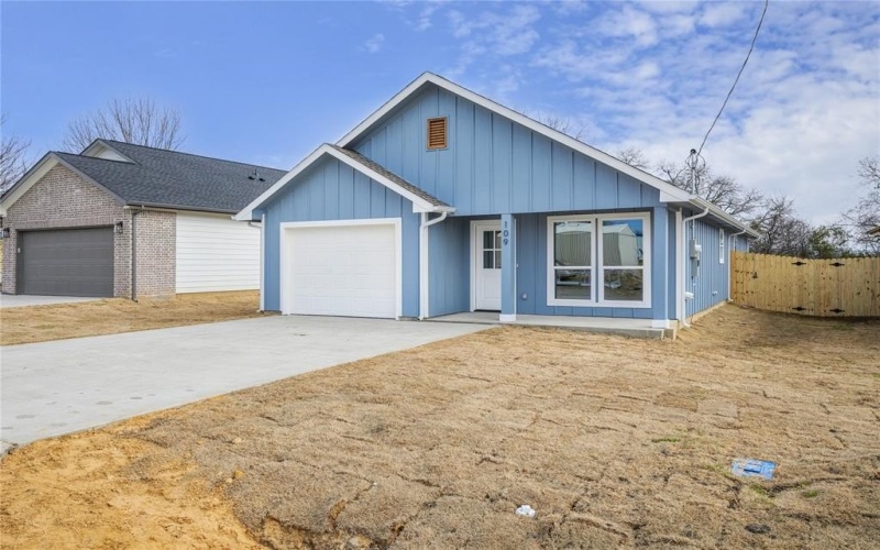 109 S Fir Street, Celeste, TX 75423, 3 Bedrooms Bedrooms, ,2 BathroomsBathrooms,Residential,For Sale,109 S Fir Street,20831371