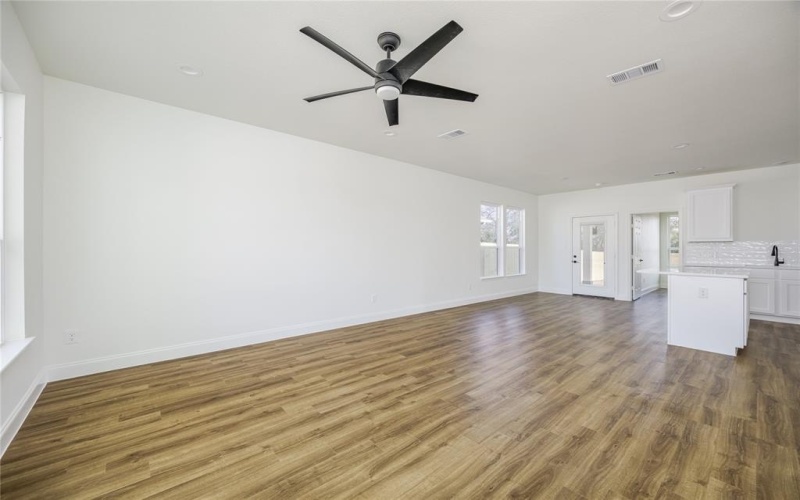 111 S Fir Street, Celeste, TX 75423, 3 Habitaciones Habitaciones , ,2 BañosBaños,Residential,En Venta,111 S Fir Street,20831427