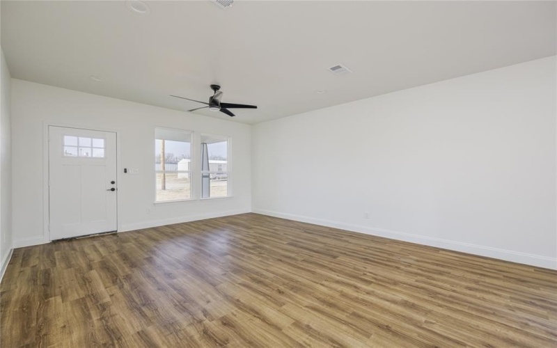 111 S Fir Street, Celeste, TX 75423, 3 Habitaciones Habitaciones , ,2 BañosBaños,Residential,En Venta,111 S Fir Street,20831427