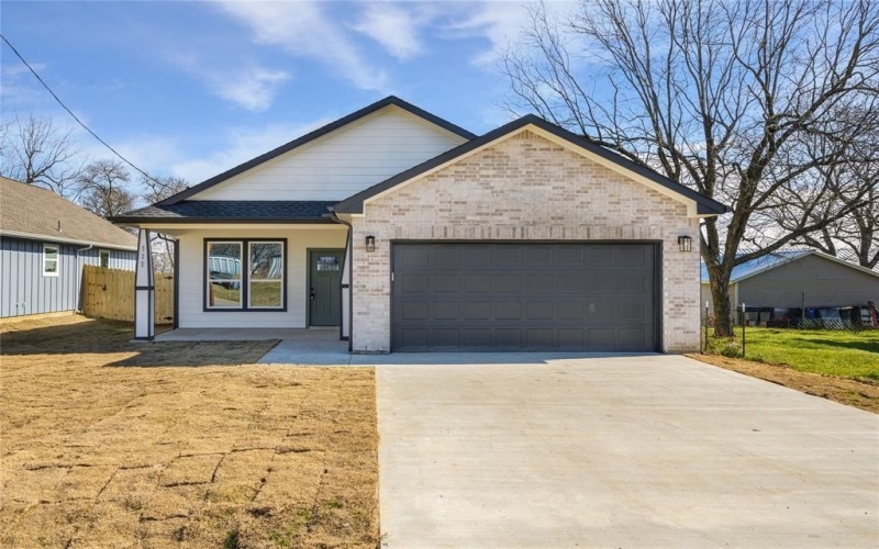 111 S Fir Street, Celeste, TX 75423, 3 Habitaciones Habitaciones , ,2 BañosBaños,Residential,En Venta,111 S Fir Street,20831427