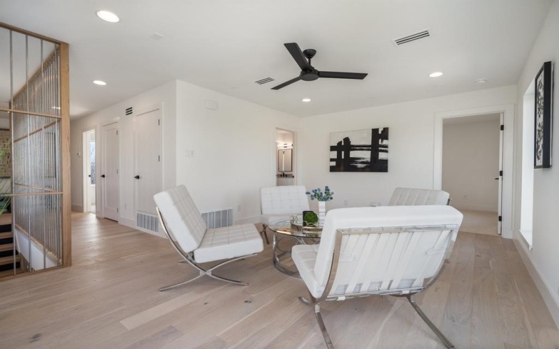 1424 Canada Drive, Dallas, TX 75212, 4 Bedrooms Bedrooms, ,3 BathroomsBathrooms,Residential,For Sale,1424 Canada Drive,20831629