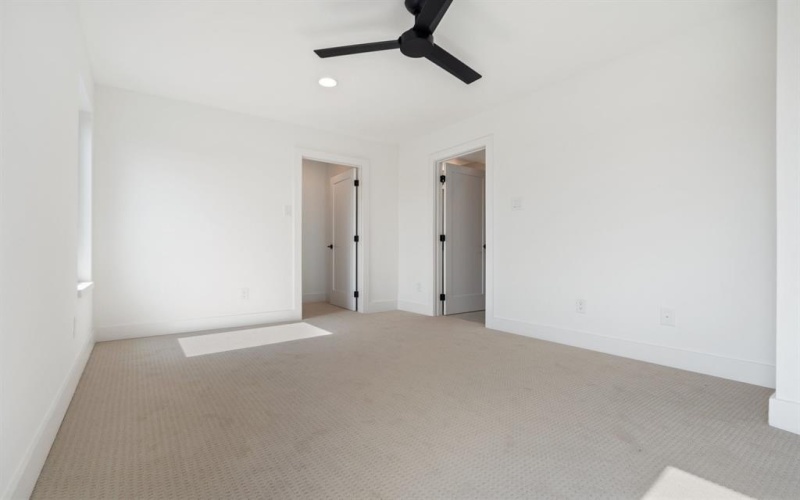 1424 Canada Drive, Dallas, TX 75212, 4 Bedrooms Bedrooms, ,3 BathroomsBathrooms,Residential,For Sale,1424 Canada Drive,20831629