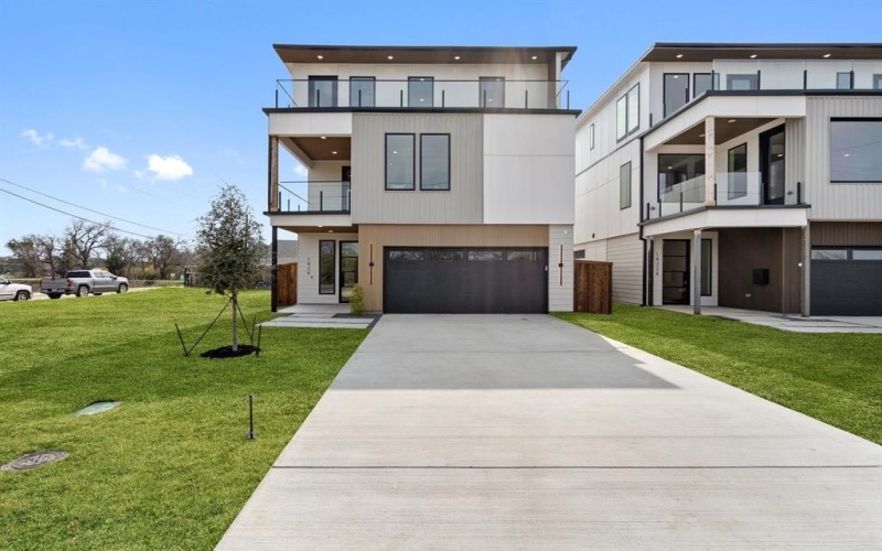 1424 Canada Drive, Dallas, TX 75212, 4 Bedrooms Bedrooms, ,3 BathroomsBathrooms,Residential,For Sale,1424 Canada Drive,20831629