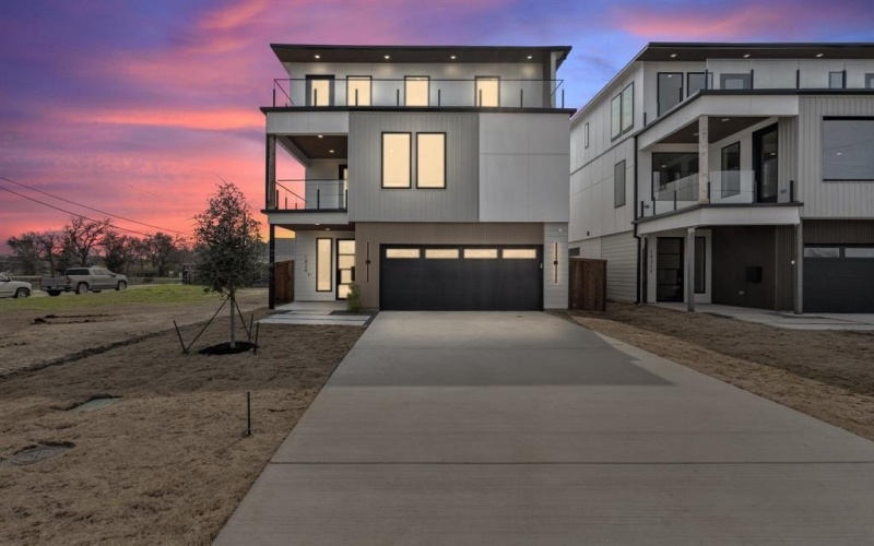 1424 Canada Drive, Dallas, TX 75212, 4 Bedrooms Bedrooms, ,3 BathroomsBathrooms,Residential,For Sale,1424 Canada Drive,20831629