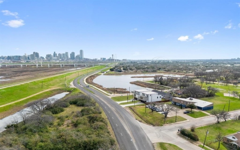 1424 Canada Drive, Dallas, TX 75212, 4 Bedrooms Bedrooms, ,3 BathroomsBathrooms,Residential,For Sale,1424 Canada Drive,20831629