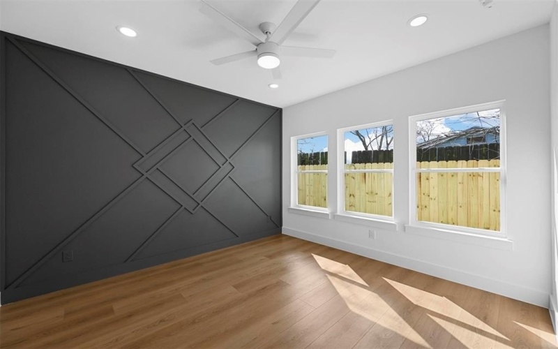 1573 Harris Court, Dallas, TX 75223, 3 Bedrooms Bedrooms, ,2 BathroomsBathrooms,Residential,For Sale,1573 Harris Court,20831643