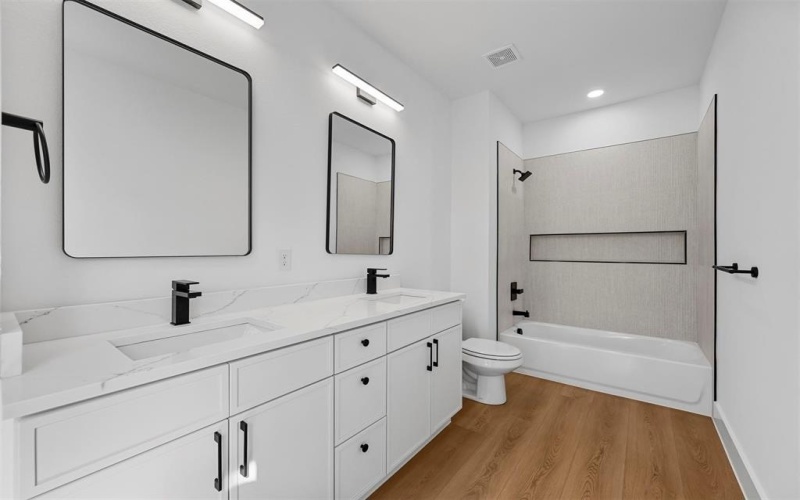 1573 Harris Court, Dallas, TX 75223, 3 Bedrooms Bedrooms, ,2 BathroomsBathrooms,Residential,For Sale,1573 Harris Court,20831643