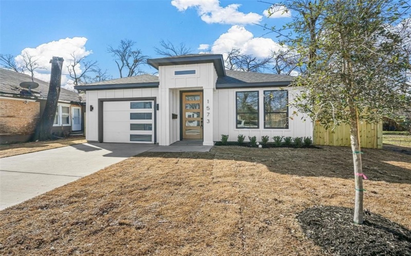 1573 Harris Court, Dallas, TX 75223, 3 Bedrooms Bedrooms, ,2 BathroomsBathrooms,Residential,For Sale,1573 Harris Court,20831643