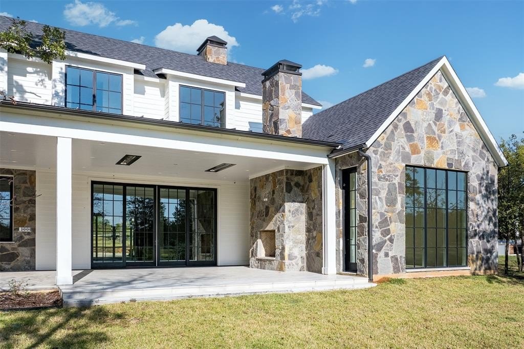 3810 Windward Way, Malakoff, TX 75148, 5 Bedrooms Bedrooms, ,6 BathroomsBathrooms,Residential,For Sale,3810 Windward Way,20831723