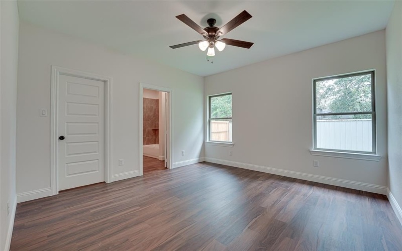 246 N Cherokee Shores Drive, Mabank, TX 75156, 3 Bedrooms Bedrooms, ,2 BathroomsBathrooms,Residential,For Sale,246 N Cherokee Shores Drive,20831794