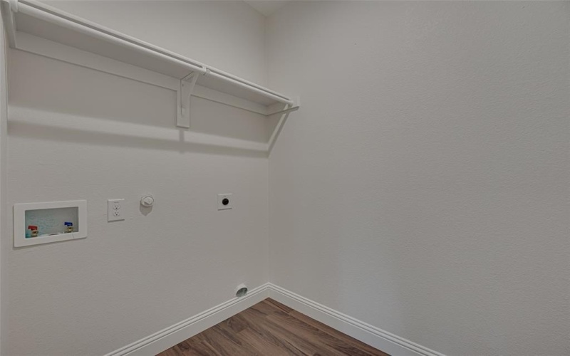 246 N Cherokee Shores Drive, Mabank, TX 75156, 3 Bedrooms Bedrooms, ,2 BathroomsBathrooms,Residential,For Sale,246 N Cherokee Shores Drive,20831794