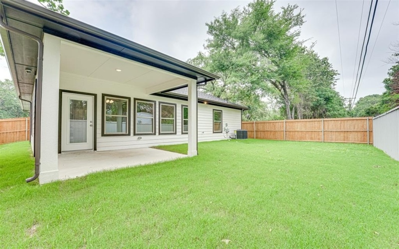 246 N Cherokee Shores Drive, Mabank, TX 75156, 3 Bedrooms Bedrooms, ,2 BathroomsBathrooms,Residential,For Sale,246 N Cherokee Shores Drive,20831794