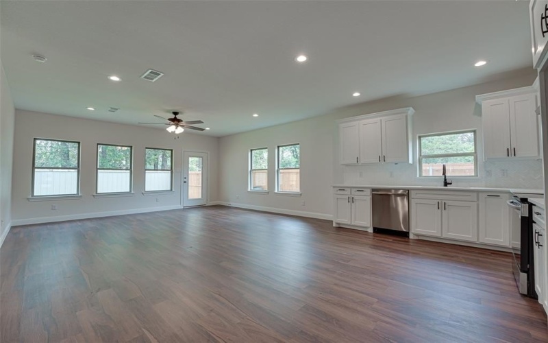 246 N Cherokee Shores Drive, Mabank, TX 75156, 3 Bedrooms Bedrooms, ,2 BathroomsBathrooms,Residential,For Sale,246 N Cherokee Shores Drive,20831794