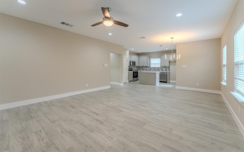 102 BUFFALO SPRINGS Road, Mabank, TX 75156, 3 Bedrooms Bedrooms, ,2 BathroomsBathrooms,Residential,For Sale,102 BUFFALO SPRINGS Road,20832559