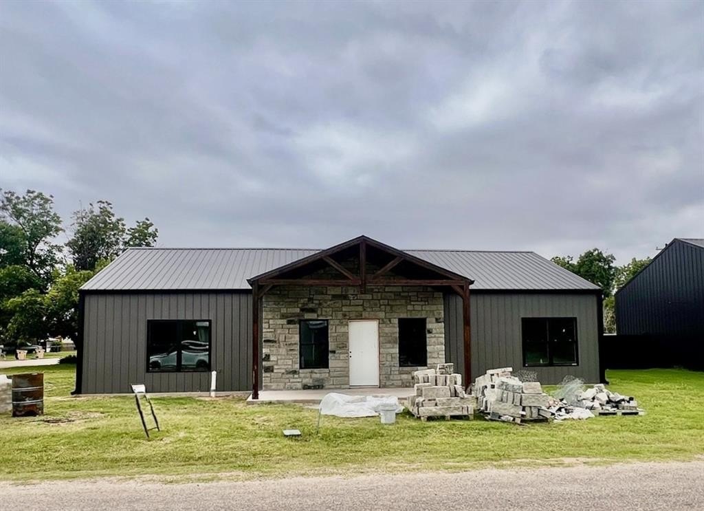 1001 S 6th Street, Merkel, TX 79536, 3 Bedrooms Bedrooms, ,2 BathroomsBathrooms,Residential,For Sale,1001 S 6th Street,20833180
