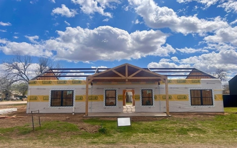 1001 S 6th Street, Merkel, TX 79536, 3 Bedrooms Bedrooms, ,2 BathroomsBathrooms,Residential,For Sale,1001 S 6th Street,20833180