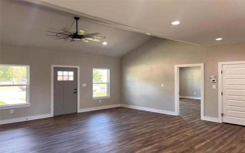 1001 S 6th Street, Merkel, TX 79536, 3 Bedrooms Bedrooms, ,2 BathroomsBathrooms,Residential,For Sale,1001 S 6th Street,20833180