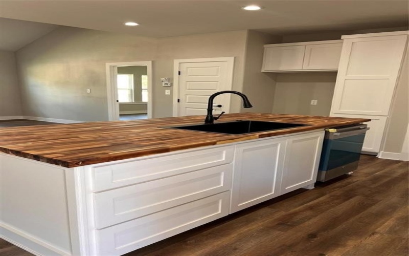 1001 S 6th Street, Merkel, TX 79536, 3 Bedrooms Bedrooms, ,2 BathroomsBathrooms,Residential,For Sale,1001 S 6th Street,20833180