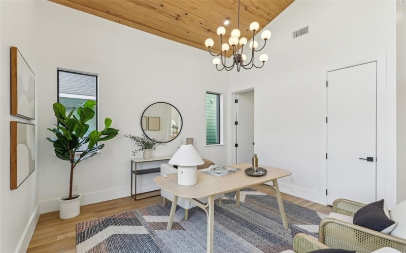 1909 Mcmillan Avenue, Dallas, TX 75206, 4 Habitaciones Habitaciones , ,5 BañosBaños,Residential,En Venta,1909 Mcmillan Avenue,20833625