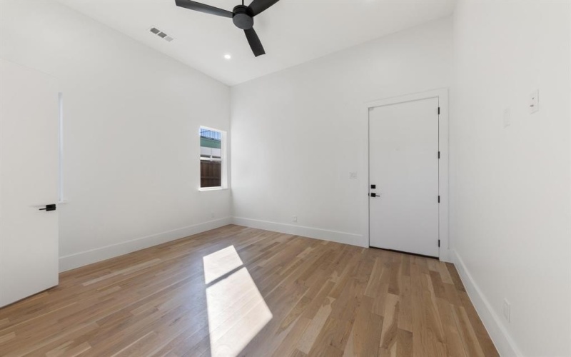 1909 Mcmillan Avenue, Dallas, TX 75206, 4 Habitaciones Habitaciones , ,5 BañosBaños,Residential,En Venta,1909 Mcmillan Avenue,20833625
