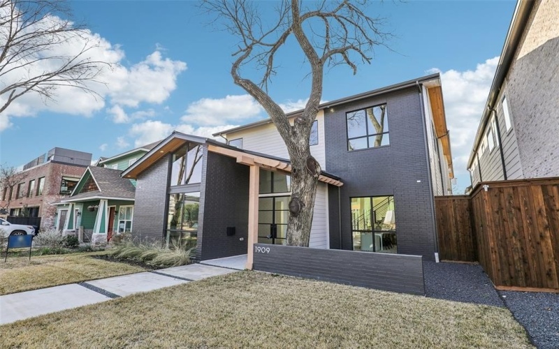 1909 Mcmillan Avenue, Dallas, TX 75206, 4 Habitaciones Habitaciones , ,5 BañosBaños,Residential,En Venta,1909 Mcmillan Avenue,20833625