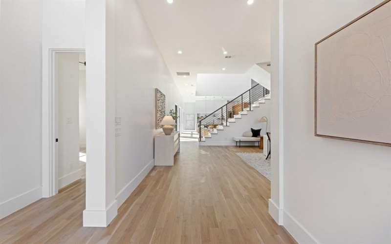 1909 Mcmillan Avenue, Dallas, TX 75206, 4 Habitaciones Habitaciones , ,5 BañosBaños,Residential,En Venta,1909 Mcmillan Avenue,20833625