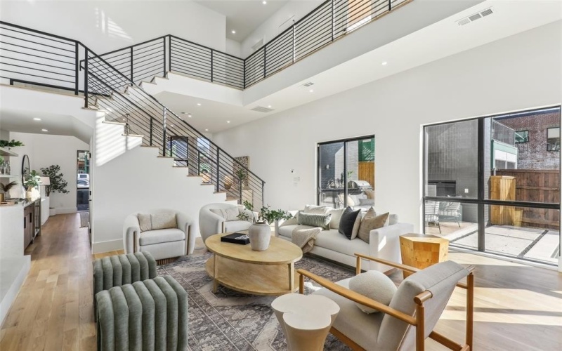 1909 Mcmillan Avenue, Dallas, TX 75206, 4 Habitaciones Habitaciones , ,5 BañosBaños,Residential,En Venta,1909 Mcmillan Avenue,20833625