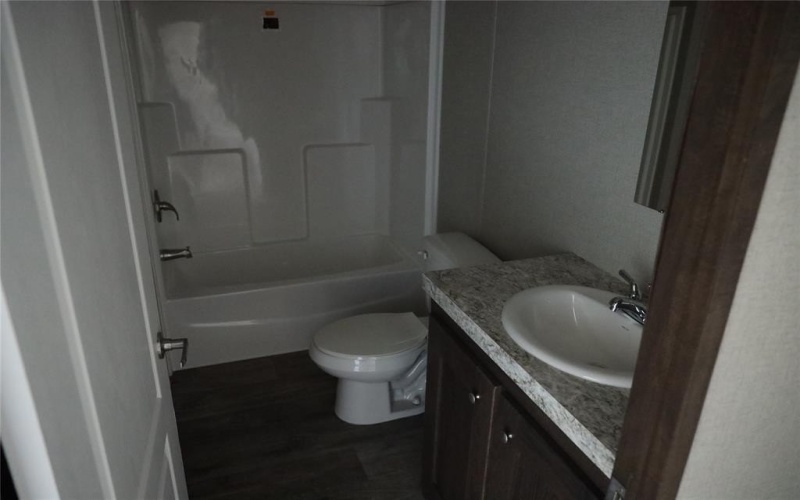 3501 Lake Granbury Drive, Granbury, TX 76048, 3 Habitaciones Habitaciones , ,2 BañosBaños,Residential,En Venta,3501 Lake Granbury Drive,20833668