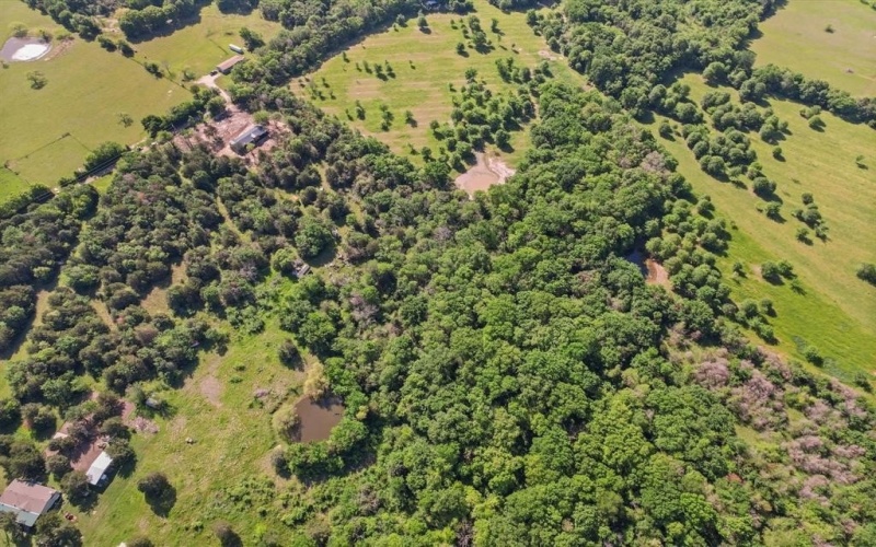 546 County Road 975, Mexia, TX 76667, 4 Bedrooms Bedrooms, ,3 BathroomsBathrooms,Residential,For Sale,546 County Road 975,20833731