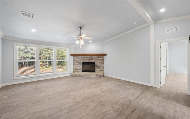 546 County Road 975, Mexia, TX 76667, 4 Bedrooms Bedrooms, ,3 BathroomsBathrooms,Residential,For Sale,546 County Road 975,20833731