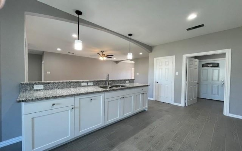 304 Avenue D, Ennis, TX 75119, 3 Habitaciones Habitaciones , ,2 BañosBaños,Residential,En Venta,304 Avenue D,20830411