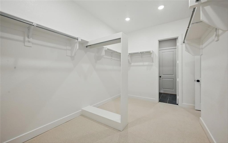 1512 Buttercup Avenue, Aubrey, TX 76227, 4 Habitaciones Habitaciones , ,5 BañosBaños,Residential,En Venta,1512 Buttercup Avenue,20833766