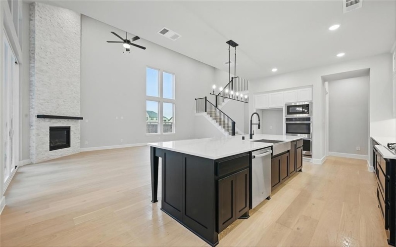 1512 Buttercup Avenue, Aubrey, TX 76227, 4 Habitaciones Habitaciones , ,5 BañosBaños,Residential,En Venta,1512 Buttercup Avenue,20833766