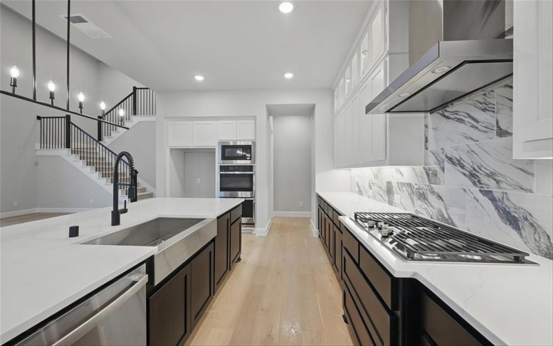 1512 Buttercup Avenue, Aubrey, TX 76227, 4 Habitaciones Habitaciones , ,5 BañosBaños,Residential,En Venta,1512 Buttercup Avenue,20833766