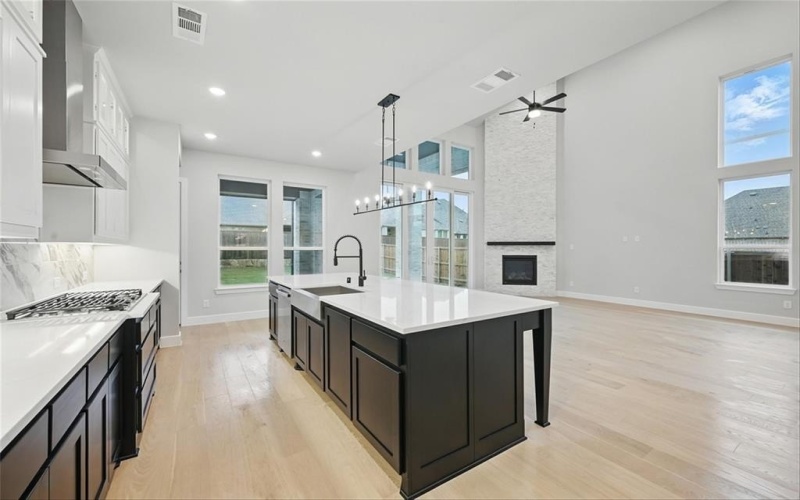 1512 Buttercup Avenue, Aubrey, TX 76227, 4 Habitaciones Habitaciones , ,5 BañosBaños,Residential,En Venta,1512 Buttercup Avenue,20833766