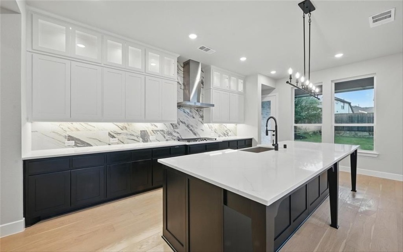 1512 Buttercup Avenue, Aubrey, TX 76227, 4 Habitaciones Habitaciones , ,5 BañosBaños,Residential,En Venta,1512 Buttercup Avenue,20833766
