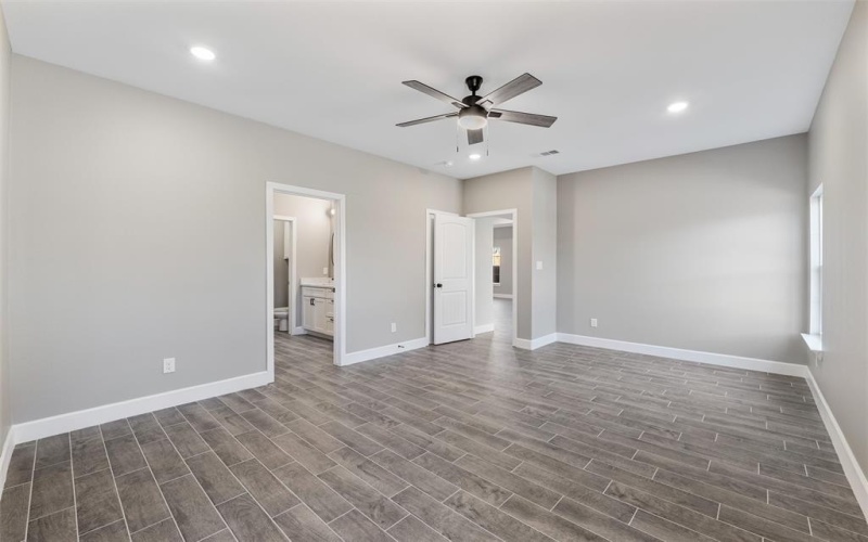 402 Lagoon Drive, Gun Barrel City, TX 75156, 3 Habitaciones Habitaciones , ,2 BañosBaños,Residential,En Venta,402 Lagoon Drive,20833838