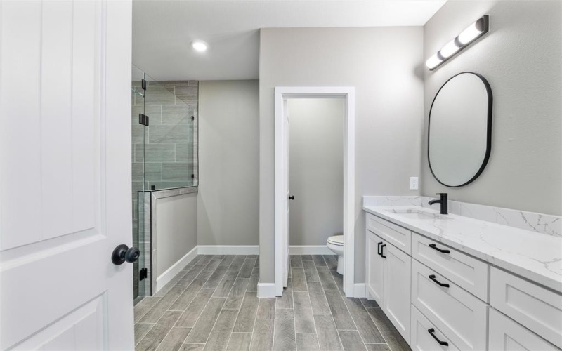 402 Lagoon Drive, Gun Barrel City, TX 75156, 3 Habitaciones Habitaciones , ,2 BañosBaños,Residential,En Venta,402 Lagoon Drive,20833838