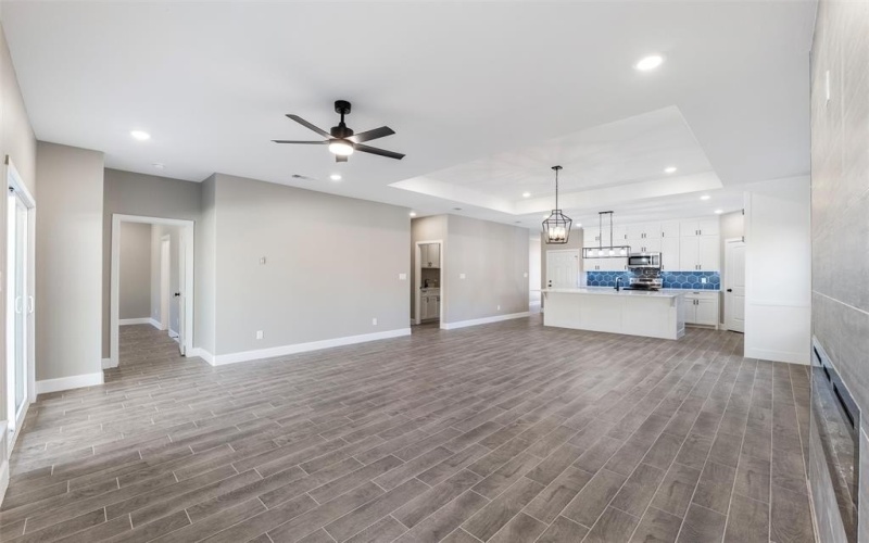 402 Lagoon Drive, Gun Barrel City, TX 75156, 3 Habitaciones Habitaciones , ,2 BañosBaños,Residential,En Venta,402 Lagoon Drive,20833838