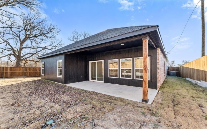 402 Lagoon Drive, Gun Barrel City, TX 75156, 3 Habitaciones Habitaciones , ,2 BañosBaños,Residential,En Venta,402 Lagoon Drive,20833838