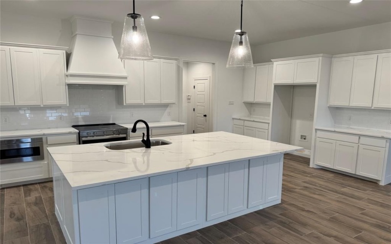 117 Goldfinch Road, Joshua, TX 76058, 4 Bedrooms Bedrooms, ,3 BathroomsBathrooms,Residential,For Sale,117 Goldfinch Road,20833960