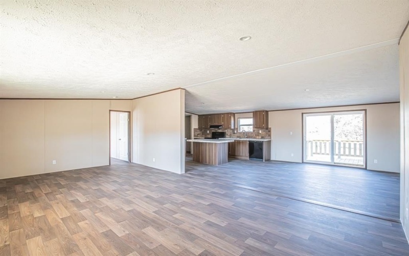 108 Draven Drive, Springtown, TX 76082, 5 Bedrooms Bedrooms, ,3 BathroomsBathrooms,Residential,For Sale,108 Draven Drive,20834001