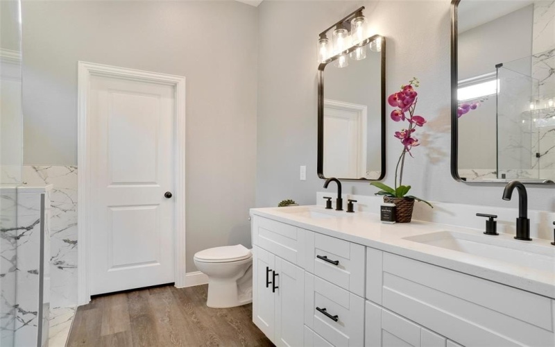 5813 Stonegate Circle, Granbury, TX 76048, 3 Habitaciones Habitaciones , ,2 BañosBaños,Residential,En Venta,5813 Stonegate Circle,20834052