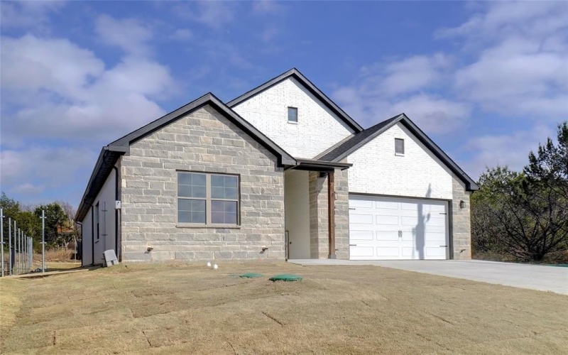 5813 Stonegate Circle, Granbury, TX 76048, 3 Habitaciones Habitaciones , ,2 BañosBaños,Residential,En Venta,5813 Stonegate Circle,20834052