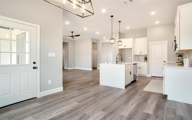 5813 Stonegate Circle, Granbury, TX 76048, 3 Habitaciones Habitaciones , ,2 BañosBaños,Residential,En Venta,5813 Stonegate Circle,20834052