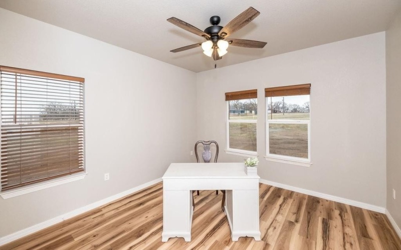181 Trinity Circle, Bowie, TX 76230, 3 Bedrooms Bedrooms, ,2 BathroomsBathrooms,Residential,For Sale,181 Trinity Circle,20830627