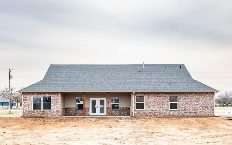 181 Trinity Circle, Bowie, TX 76230, 3 Bedrooms Bedrooms, ,2 BathroomsBathrooms,Residential,For Sale,181 Trinity Circle,20830627