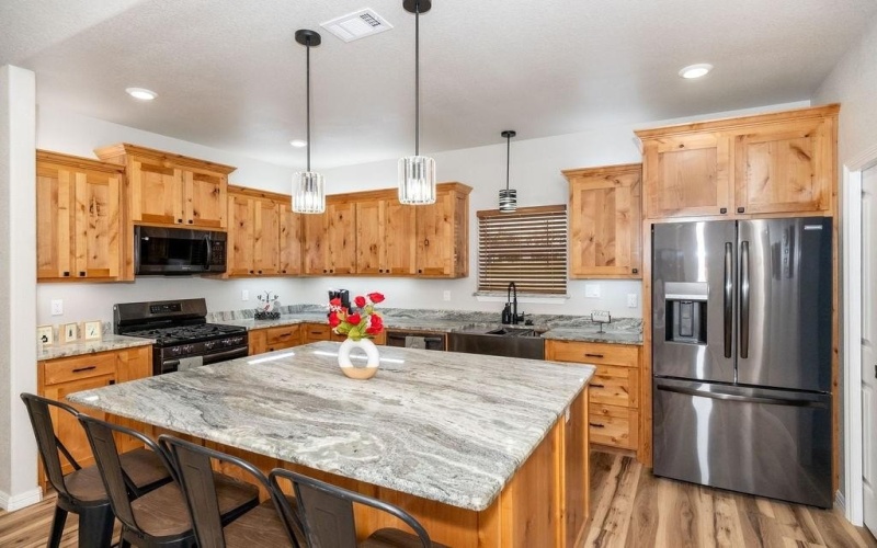 181 Trinity Circle, Bowie, TX 76230, 3 Bedrooms Bedrooms, ,2 BathroomsBathrooms,Residential,For Sale,181 Trinity Circle,20830627